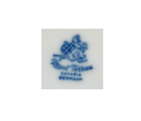 Bodenmarke der Untertasse "Royal Tettau", Unterglasurblau nur schwach hervorgetreten